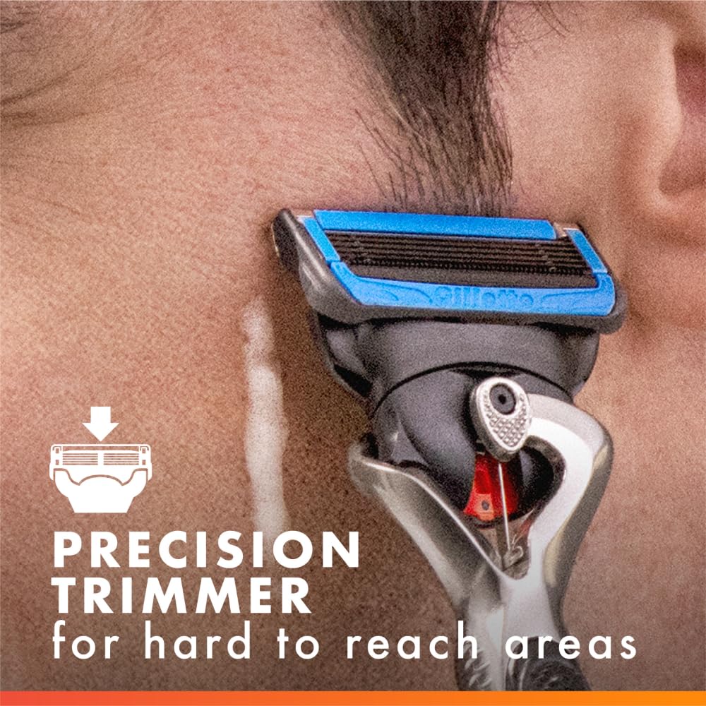 Gillette ProGlide Chill microcomb guide image demonstrating hairs guiding for a close shave.