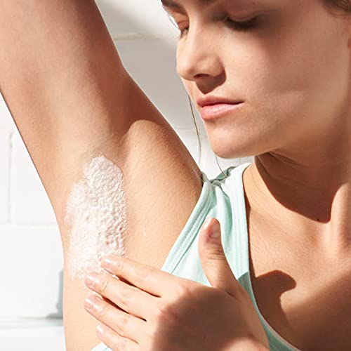 Gillette Venus PURE duo-pack front view showcases value and convenience for daily shaving.