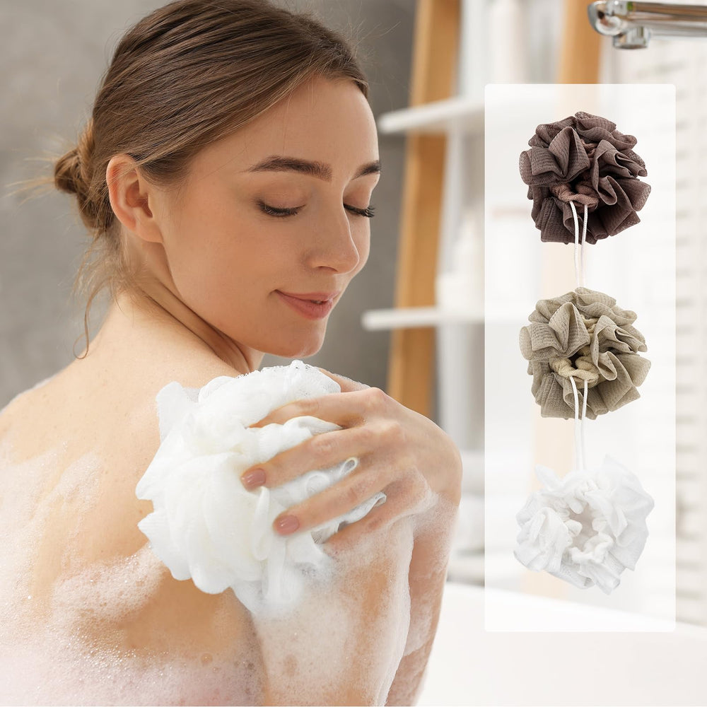 Giococo foam-rich lather closeup highlights a luxurious cleansing moment