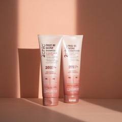 Giovanni 2chic shampoo lather demonstrates gentle cleansing for color-safe care.