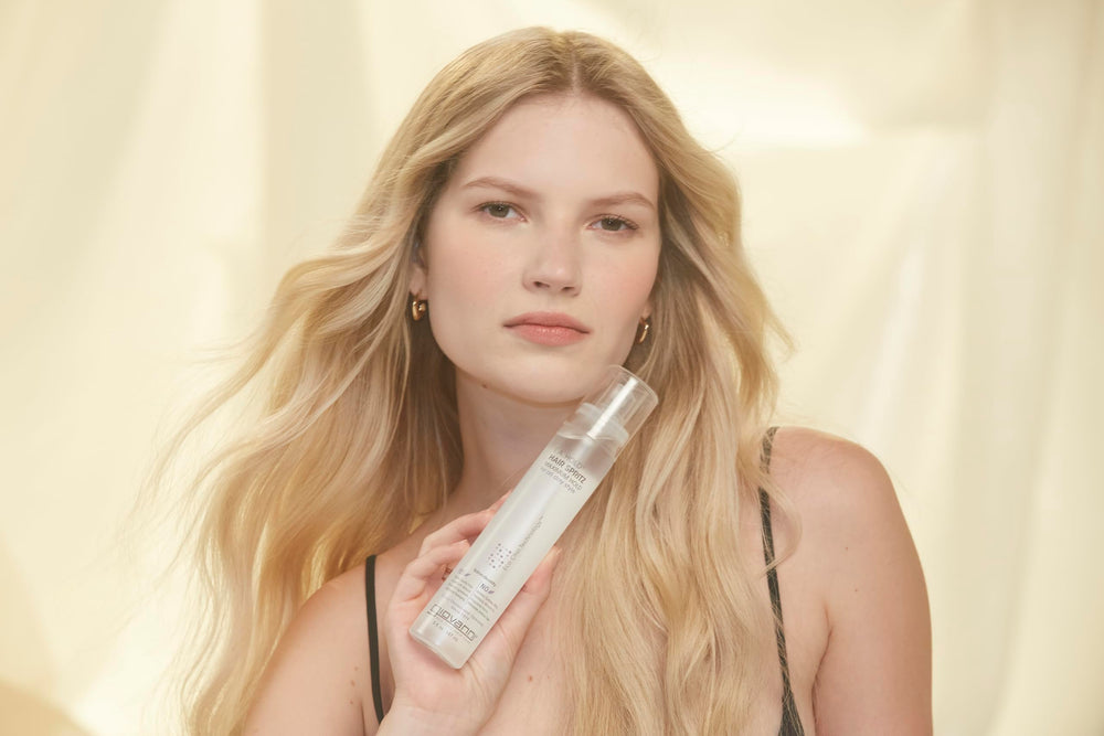 GIOVANNI L.A. Hold Hair Spritz finished-look shows controlled, defined styling.