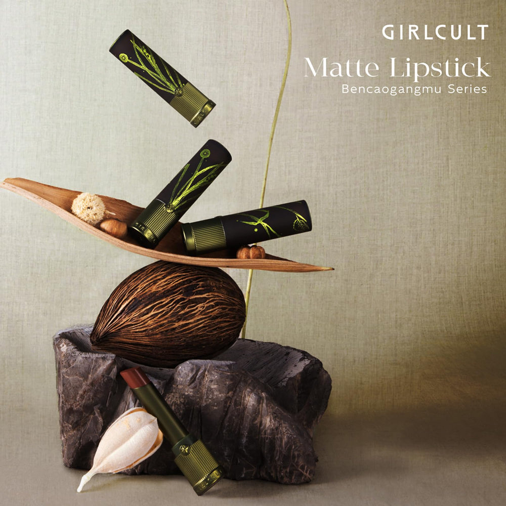 GIRLCULT Matte Lipstick S05 close-up with high-pigment payoff in one swipe