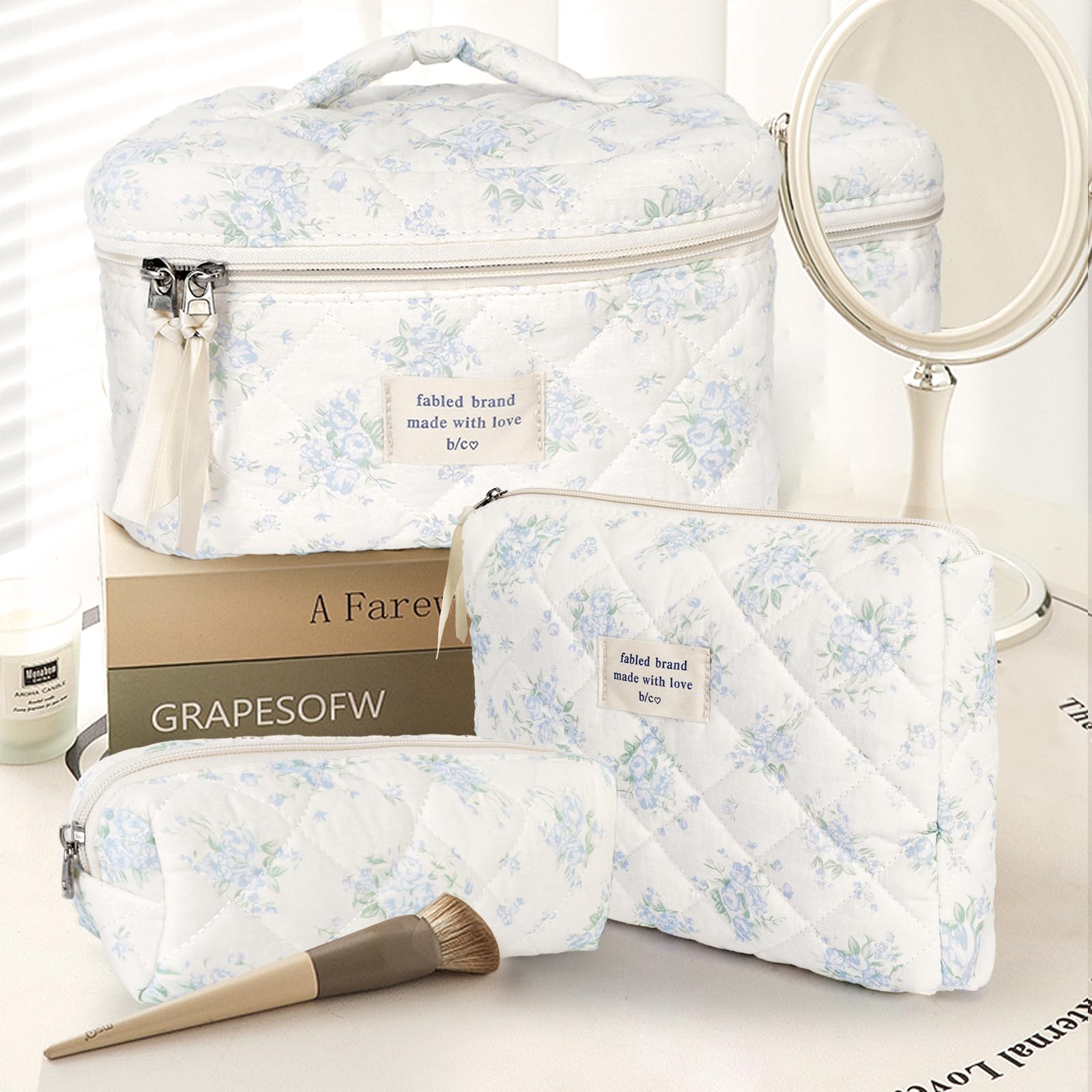GISMTR gift-ready floral cosmetic bag, ideal present.