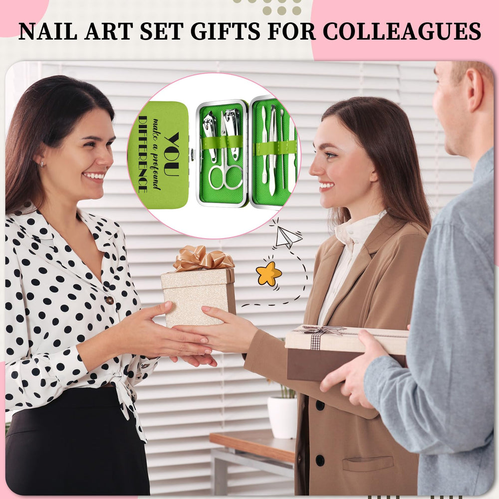 Gisafai compact case with 11x6.8 cm dimensions, easy to carry daily.