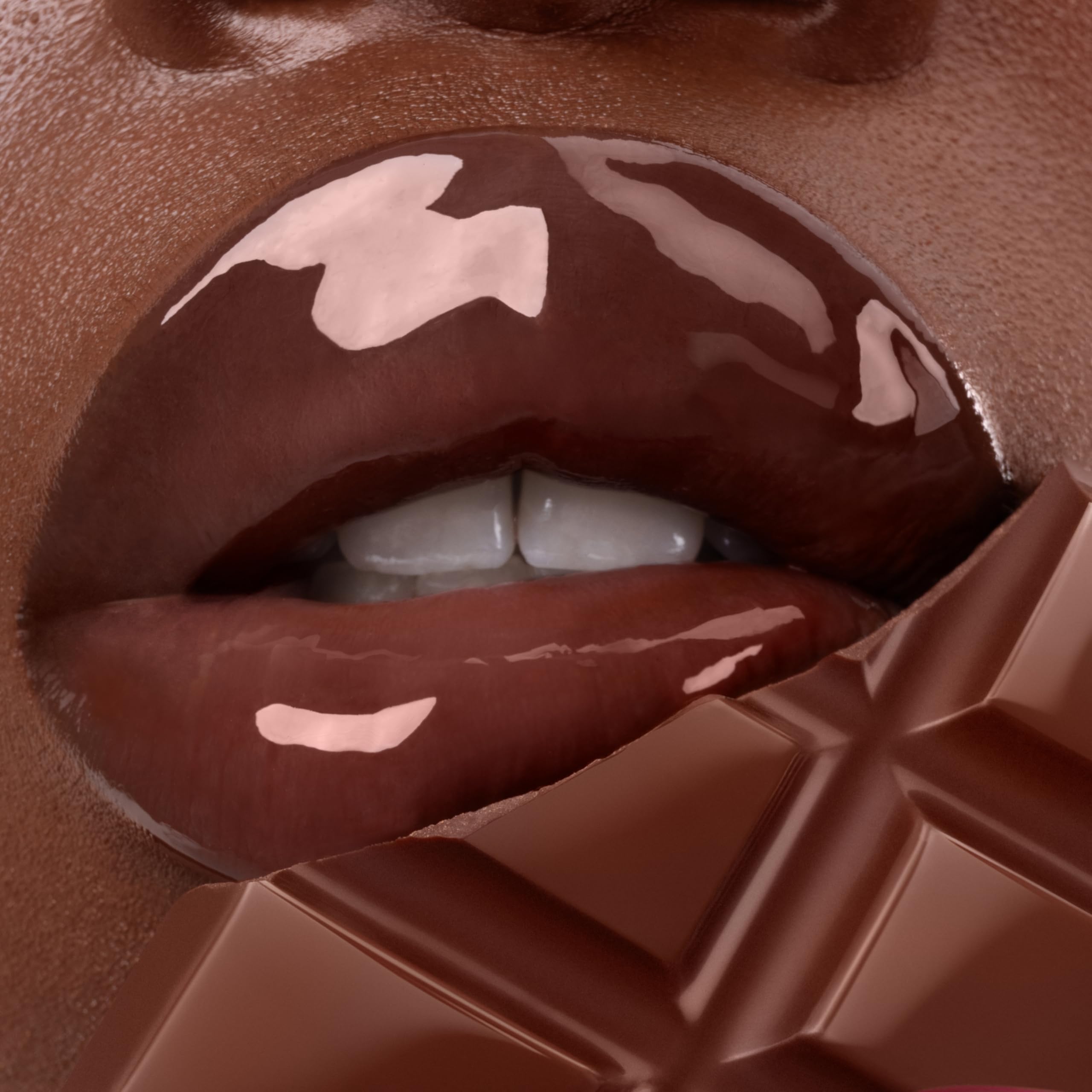 Gisou Honey Infused Lip Oil jojoba-oil-mix demonstrates nourishing hydration on lips.