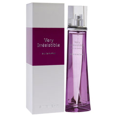 Givenchy Very Irresistible flacon detail showcasing elegant design for daily elegance
