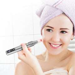 Glemme Derma Roller portable design highlights compact setup for travel skincare.