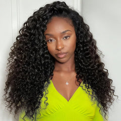 Glimeer half wig deep wave 18-inch natural color showcases a seamless, natural-looking hairline.