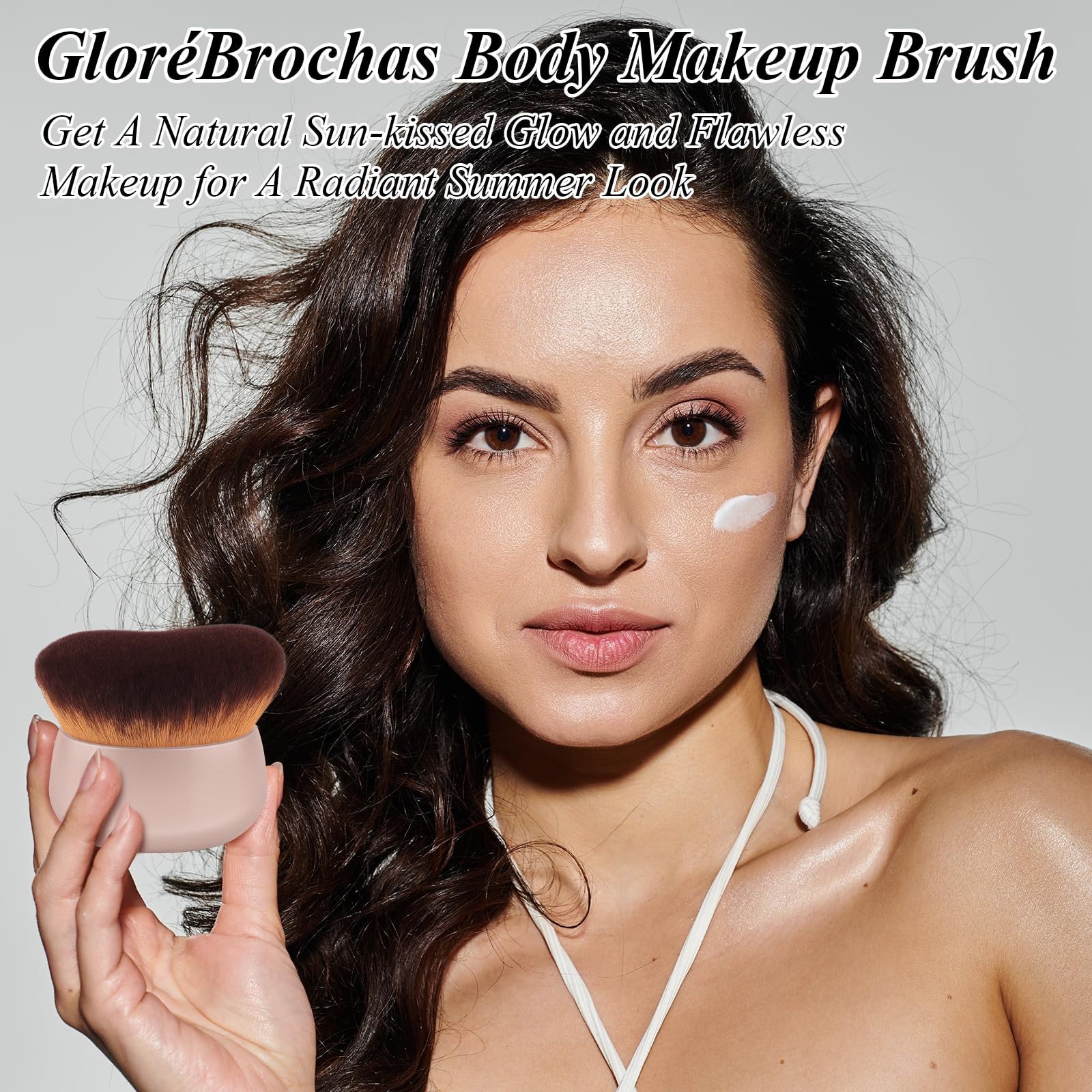 GloreBrochas dense soft bristles close-up for flawless streak-free blending