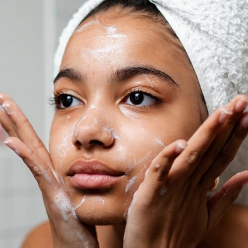 Glowbiotics Probiotic Revitalizing Cleanser Smart Peptide-189 label highlights firming potential