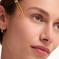 goop Kakadu plum nutrient detail—natural antioxidant boost for skin vitality.
