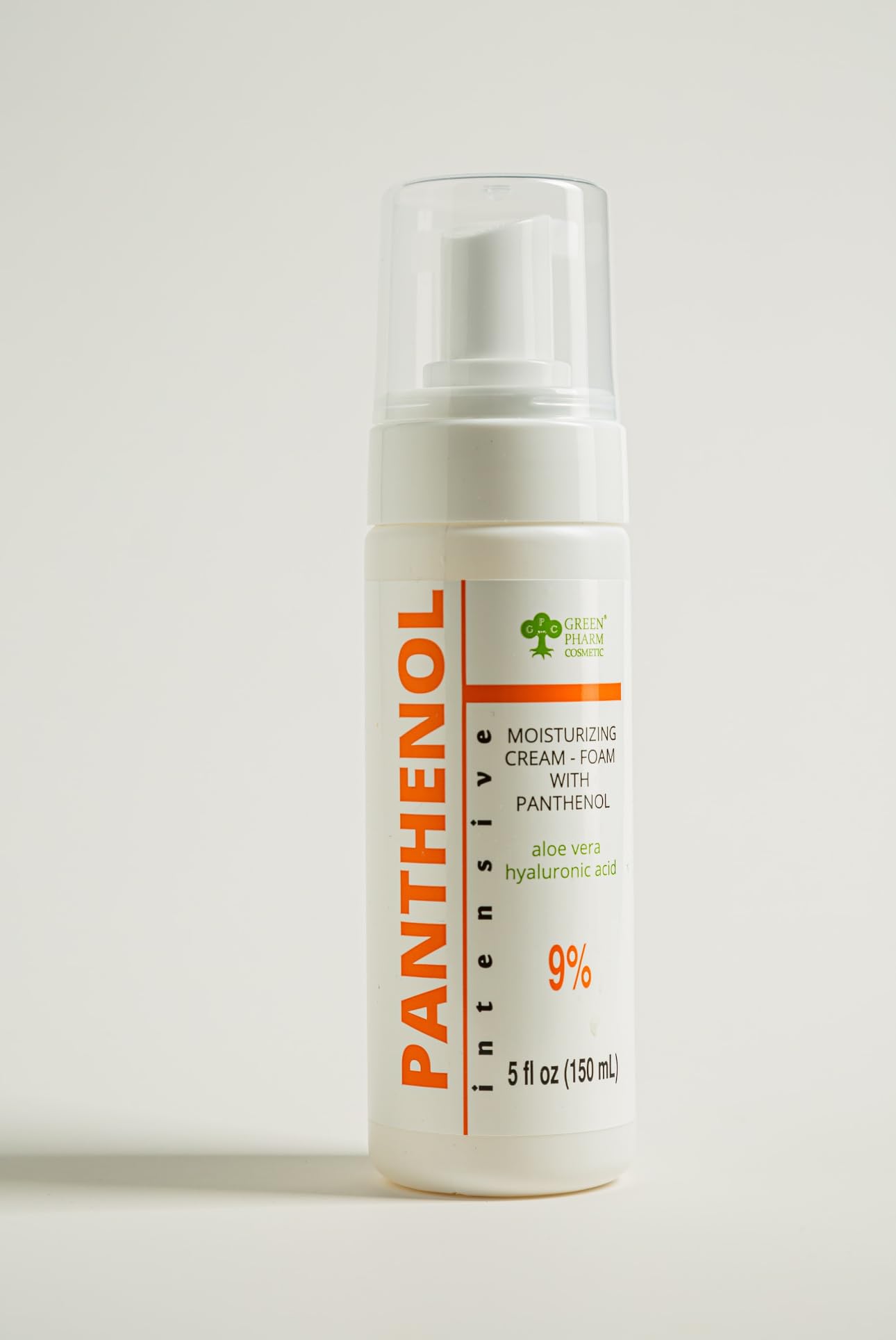 GPC Green Pharm Cosmetic cooling-after-sun foam demonstrates refreshing feel.