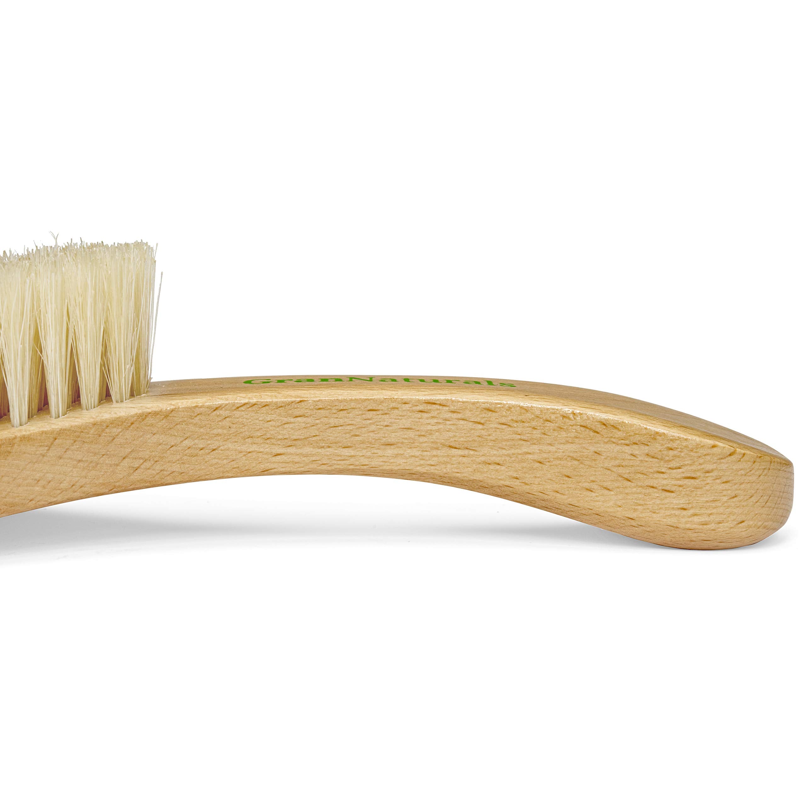 GranNaturals 360 wave brush in use after styling for a neat finish.
