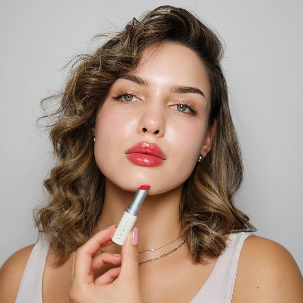 Grass-fed beef tallow lipbalm hydration swatch shows deep moisture on lips.