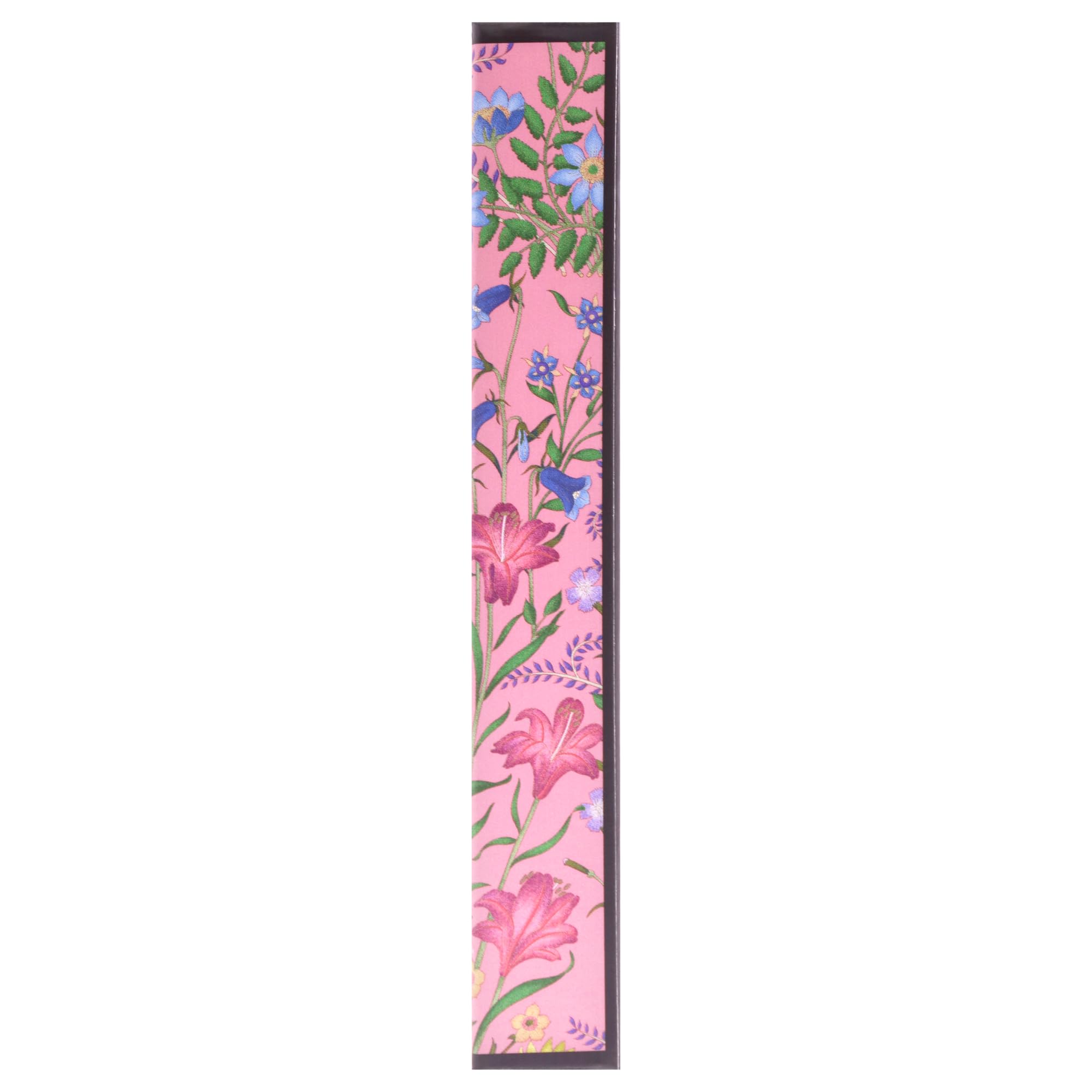 Lifestyle shot of Gucci Flora Gorgeous Gardenia wear for spring and summer moments.