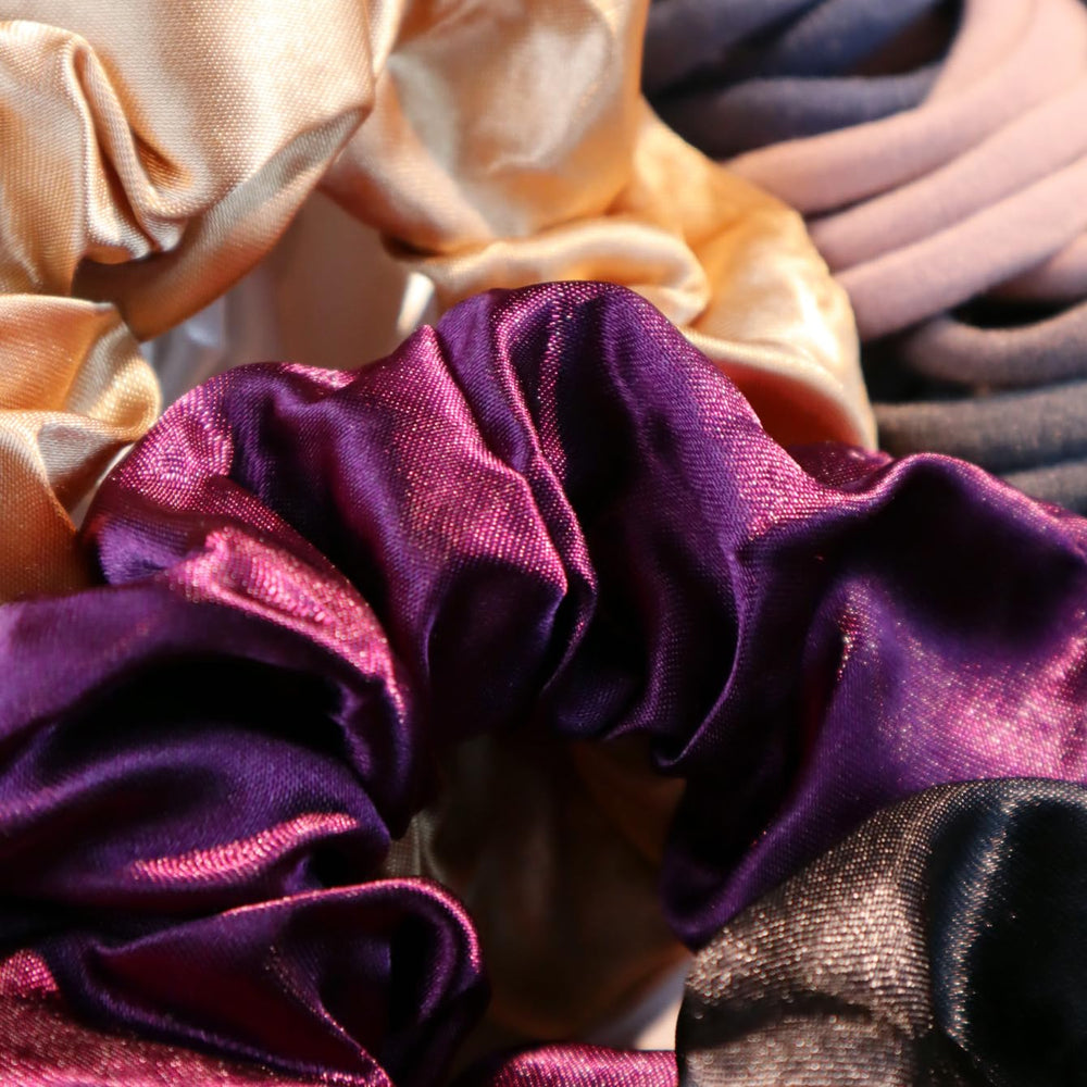 GUOXI patterned-scrunchies add color and texture to outfits.