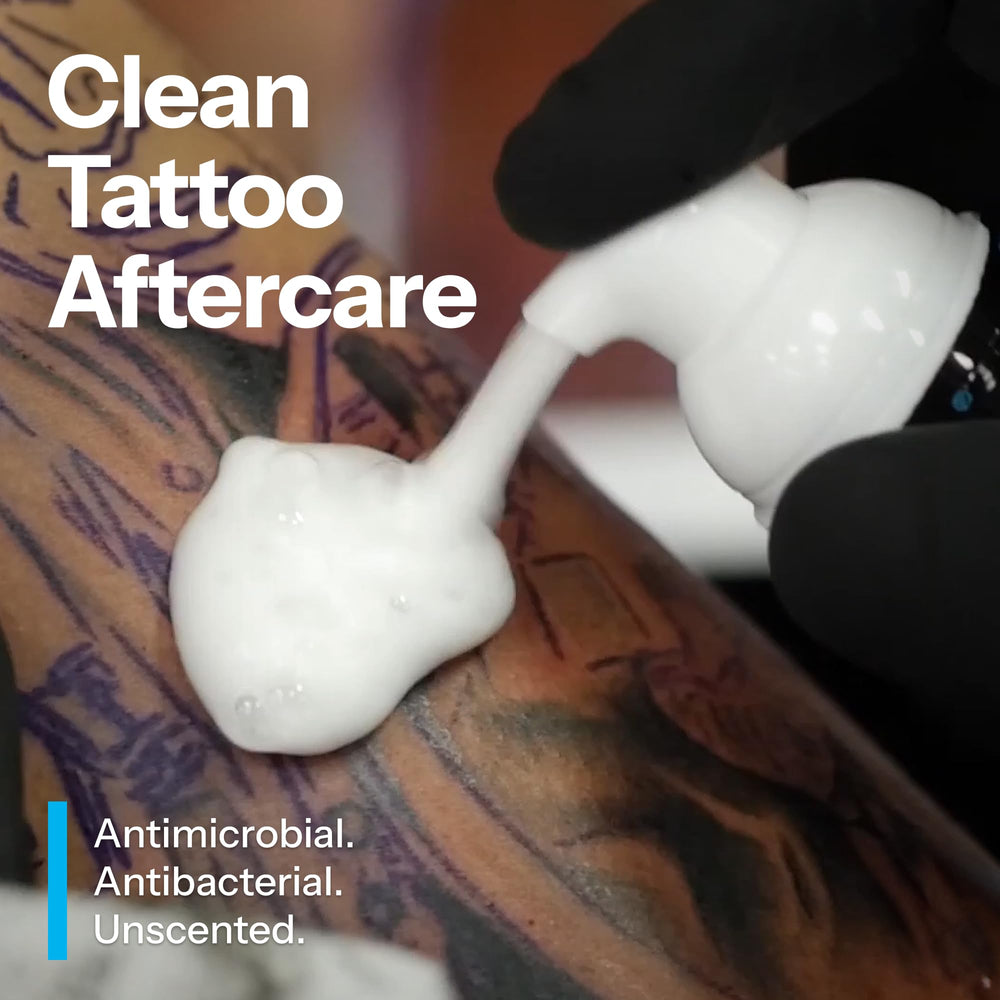 H2Ocean blue-green foam soap foam-lather demonstrates gentle foamy cleansing