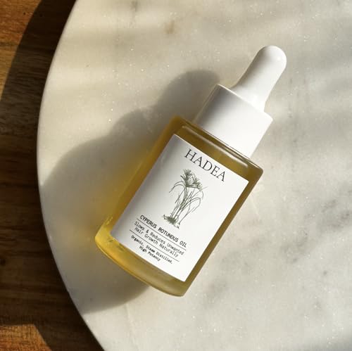 HADEA Cyperus Rotundus Oil on skin offers gentle hydration.