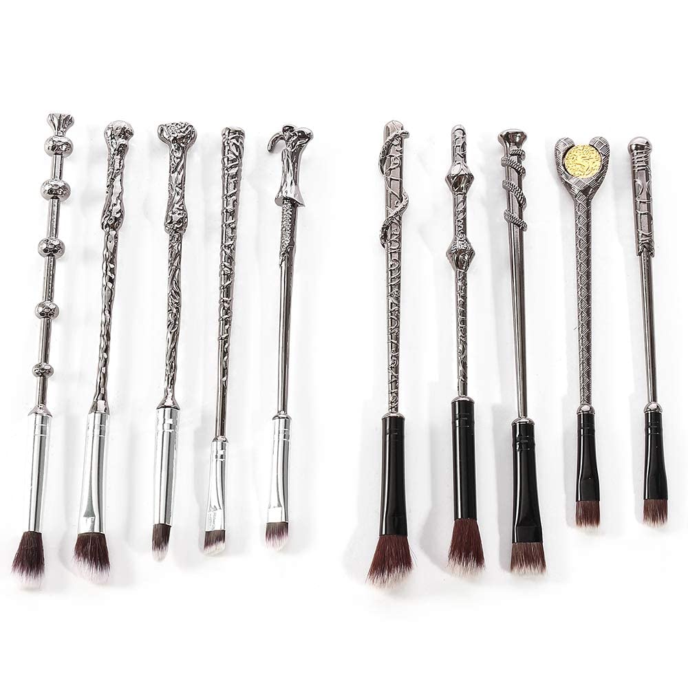 Hamowtux Harry Gifts foundation wand for precise application during morning routine
