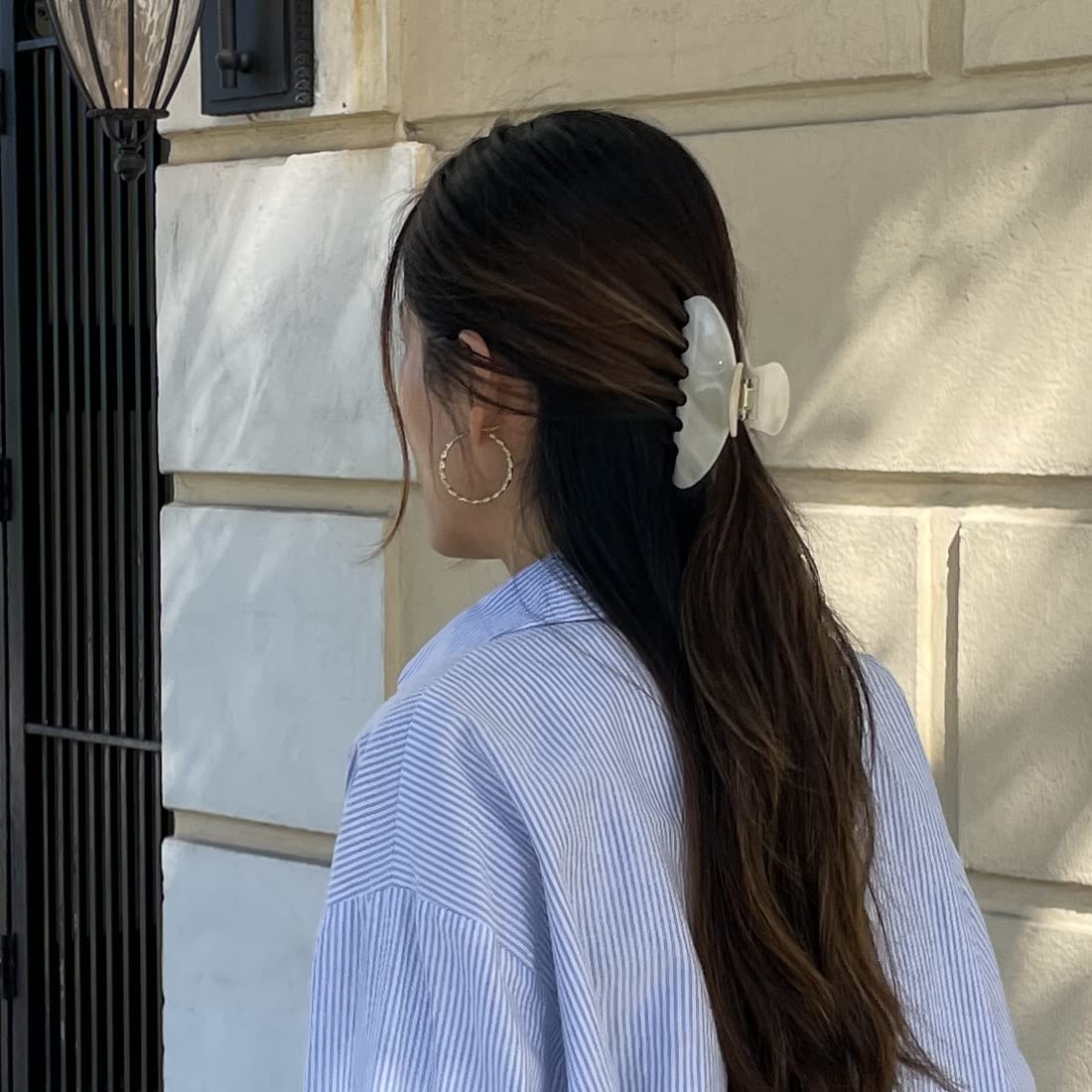 Hana Mia creme clip ideal for daily use with thick hair