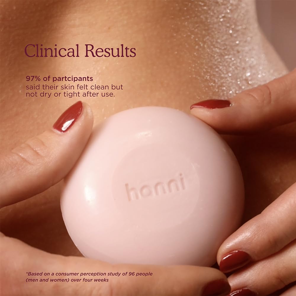 HANNI Cocoon Cleanse features eucalyptus, orange and mint for uplifting aroma.