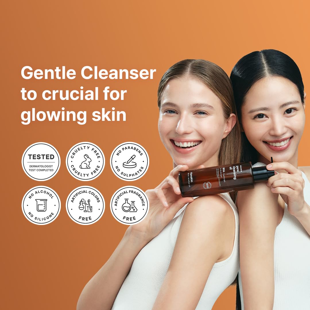 Hands massaging Hanskin BHA Pore Cleansing Oil in a cleansing routine