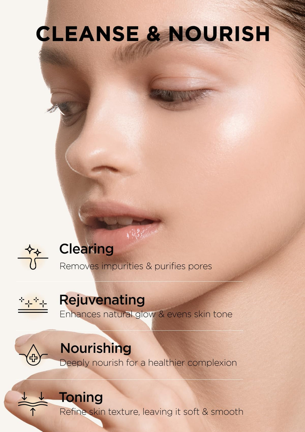 Hanskin Vitamin C Glow Powder Cleanser papaya enzyme image highlights gentle exfoliation for smoother texture