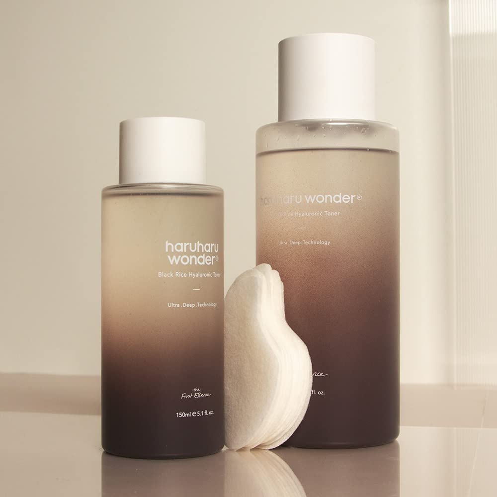 Haruharu Wonder fermented black rice graphic signals elasticity and moisture support.