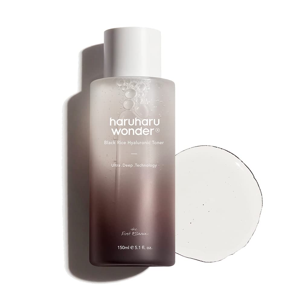 HARUHARU Wonder Black Rice Toner bottle close-up showing hydration boost
