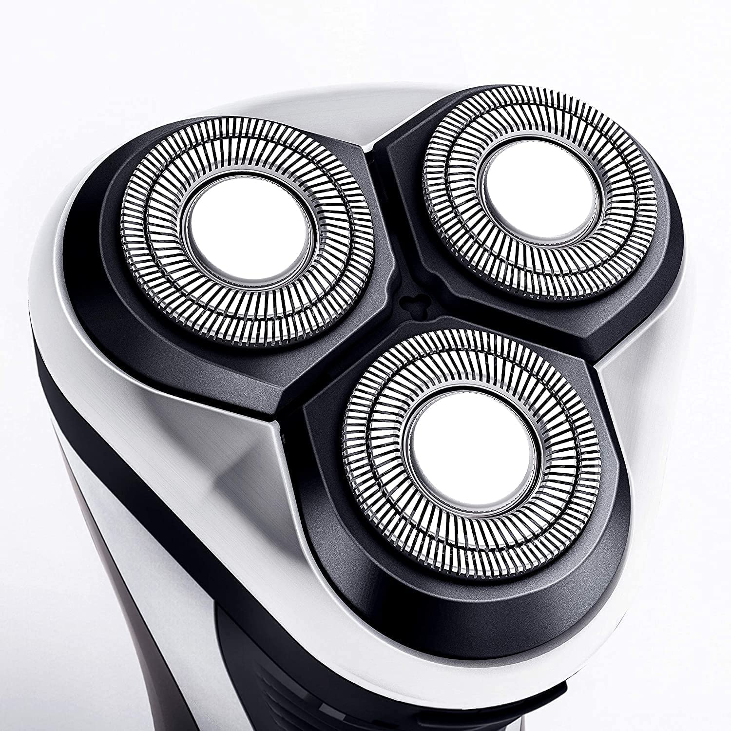 hatteker rotary shaver face-contour close-up for precise coverage