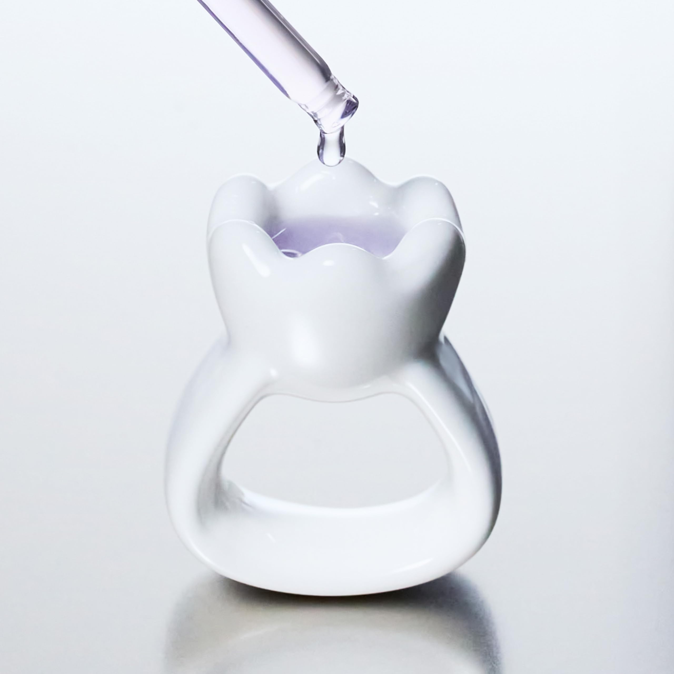 HAUA Ring Gua Sha close-up shows premium ceramic coating
