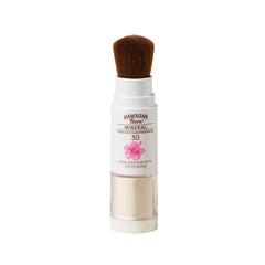 Hawaiian Tropic Mineral Powder Sunscreen Brush application delivers quick, even SPF 30 coverage.