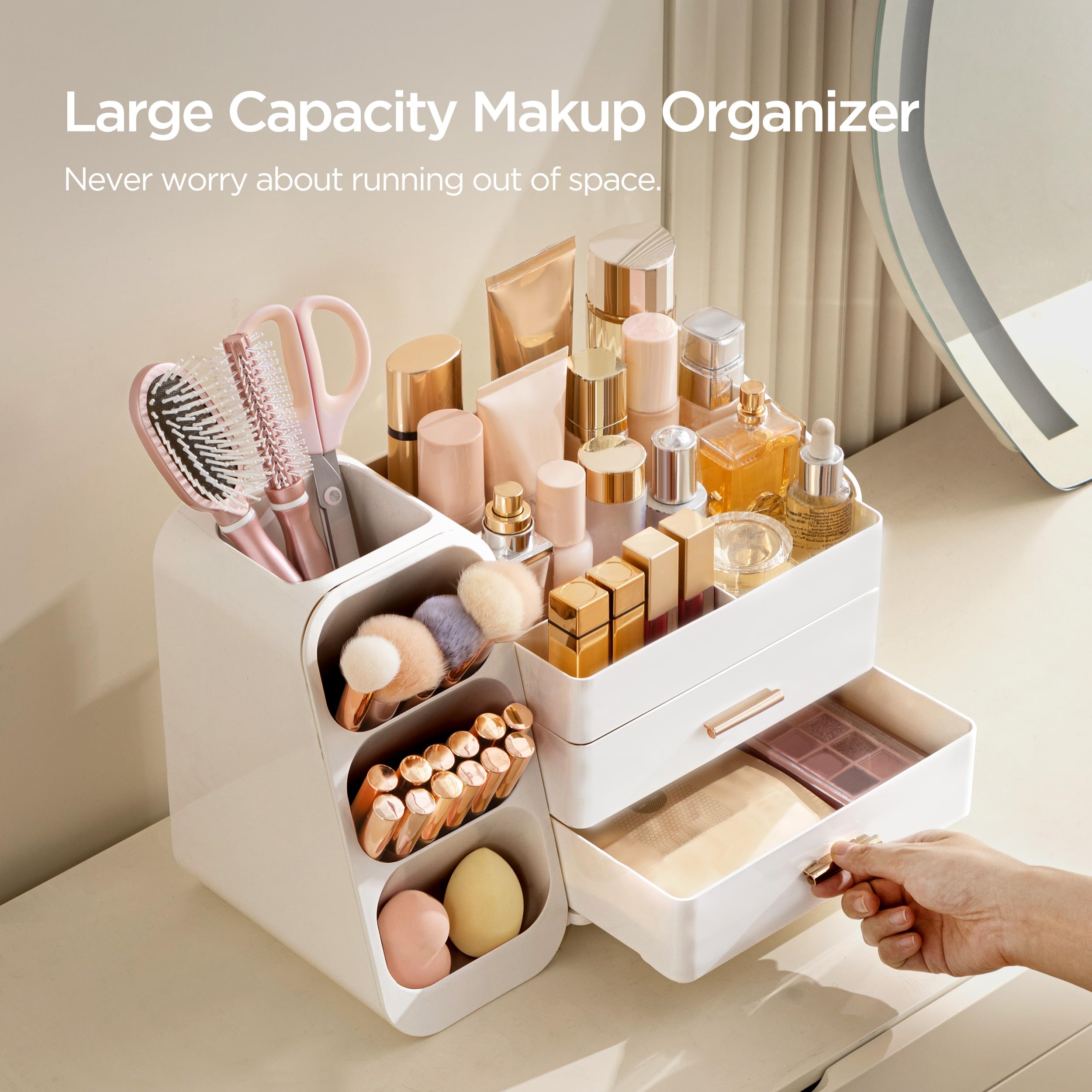HBlife easy-clean surface wipes clean with a cloth after busy sessions.