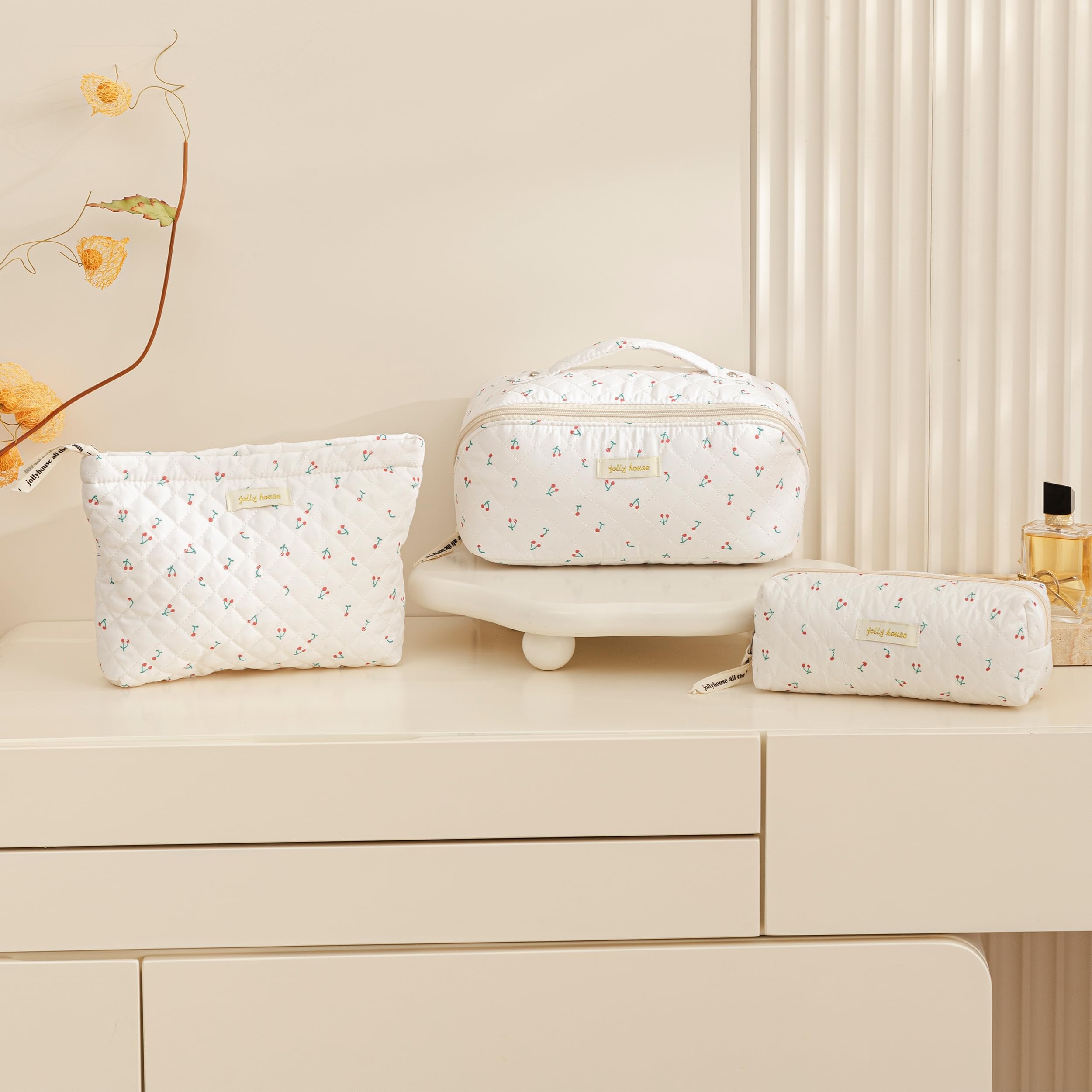 HBselect floral multi-pattern bag is a gift-ready option for daughters and friends.