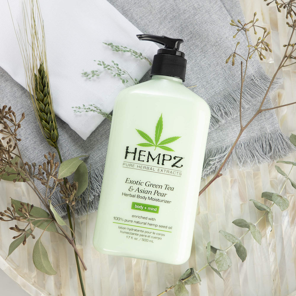 Hempz Green Tea Extract visual shows antioxidant-rich formula