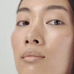 Henné Organics lip tint moisturized lips suggest soft, lasting hydration