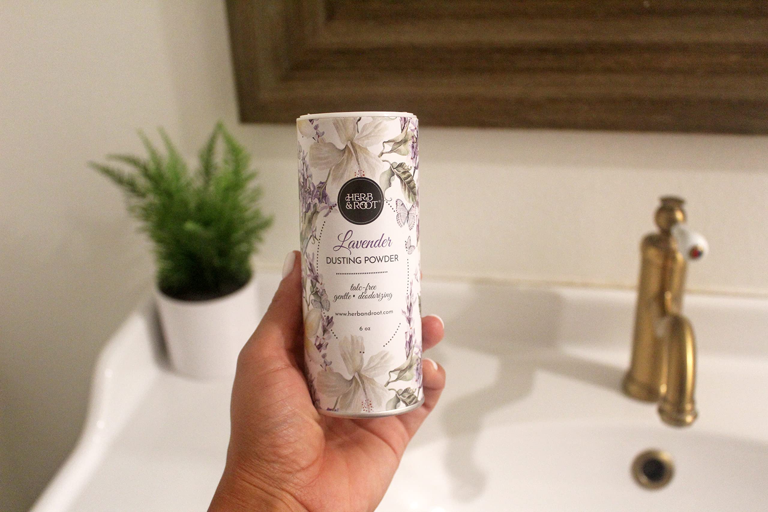Herb & Root shoe-powder helps control odor and moisture buildup