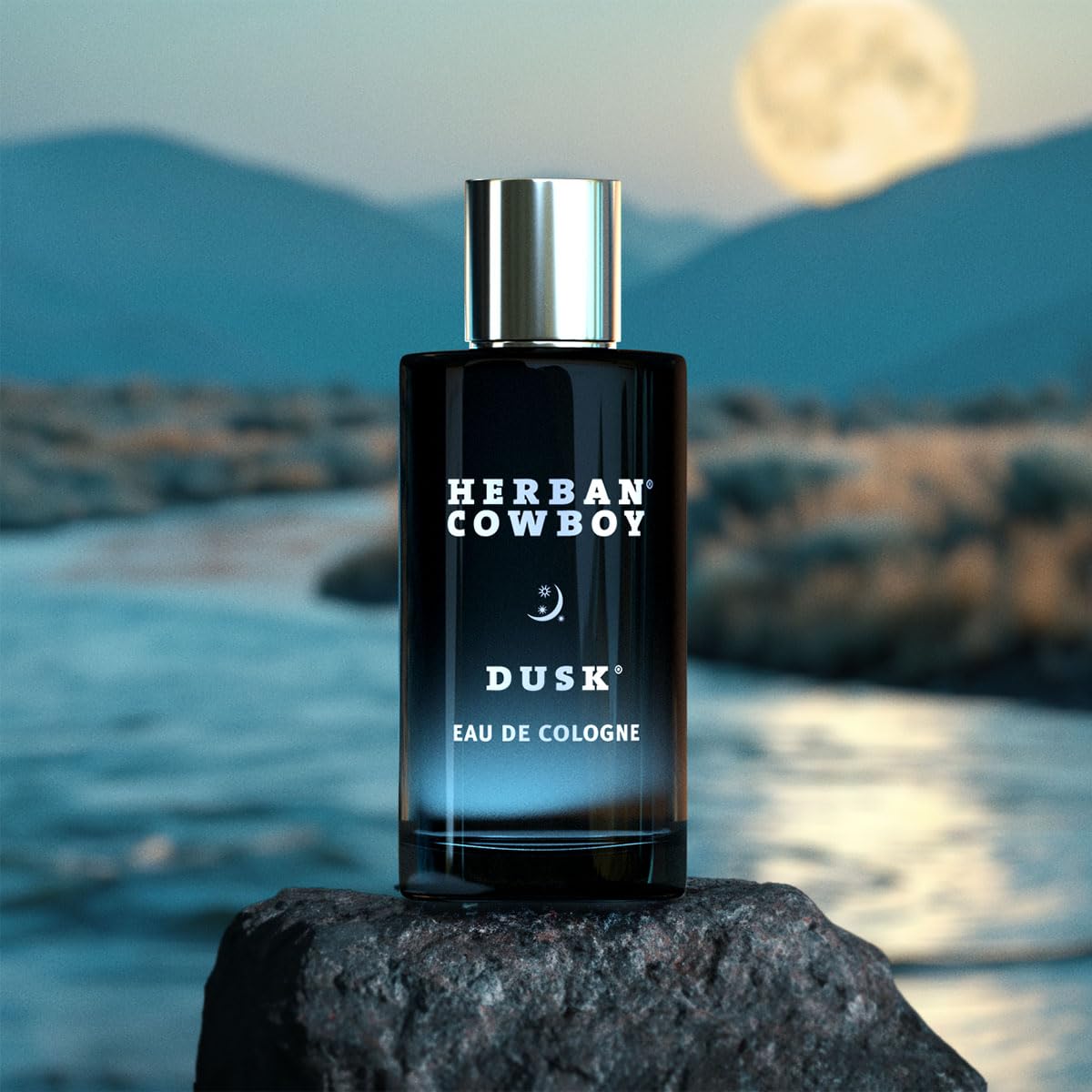 Herban Cowboy Dusk bottle close-up—cedar, lavender, lime hints for versatile evenings.