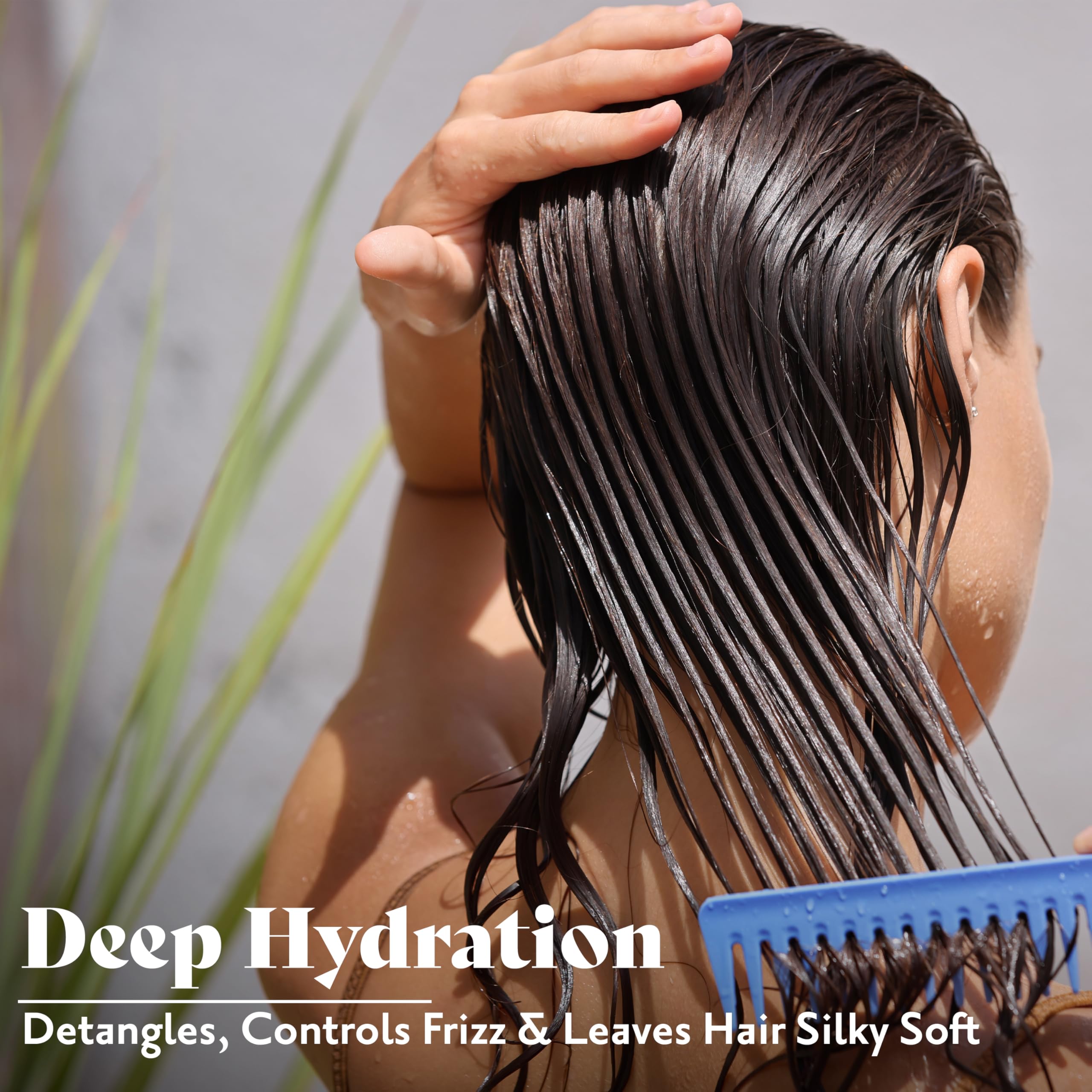 Herbatint Hydrate Conditioner detangling scene shows easier styling and reduced knots.