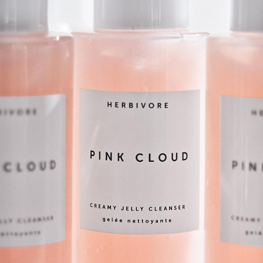HERBIVORE Pink Cloud Tremella ingredient highlights water-holding power for lasting moisture.