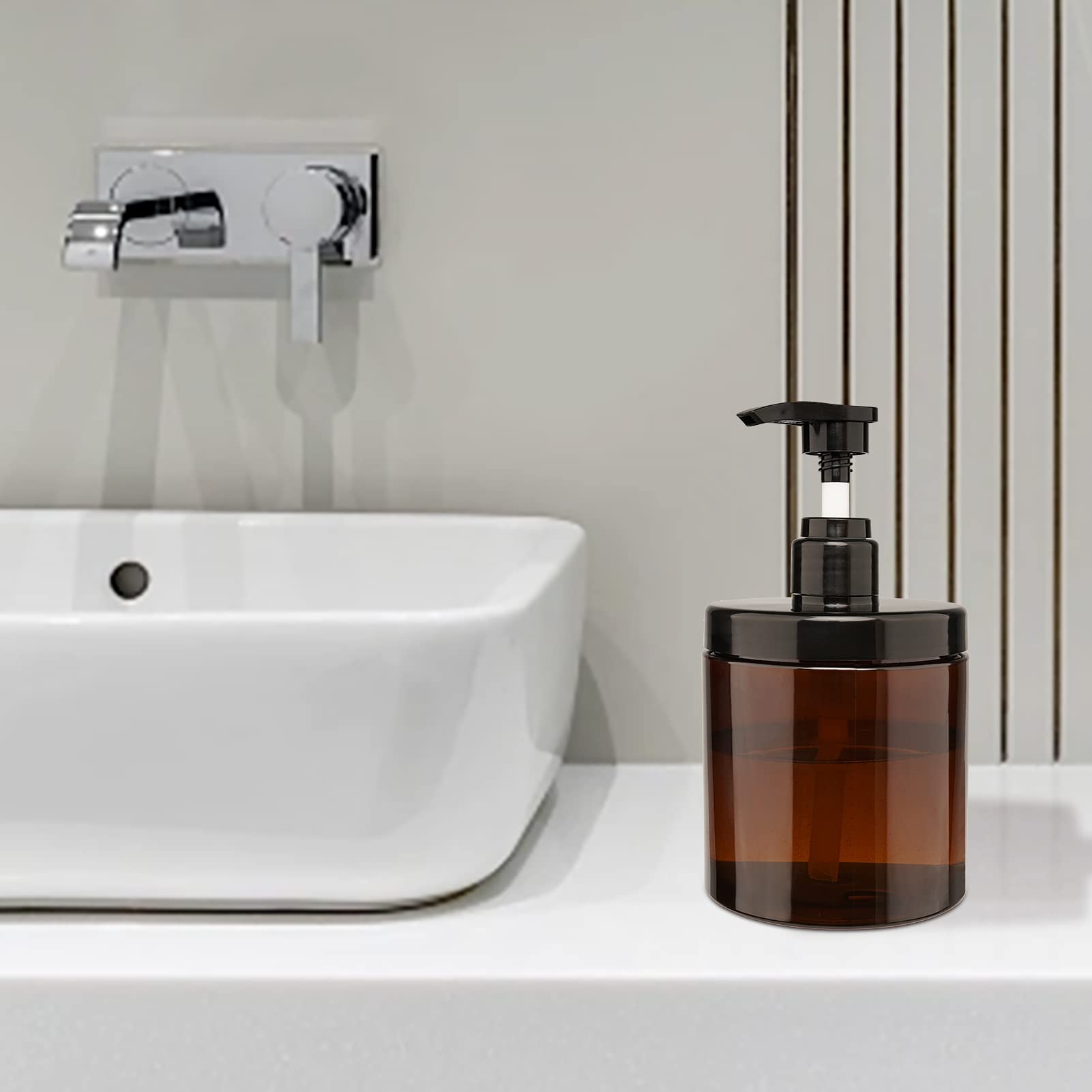 Hethyo packaging in brown confirms BPA-free, sturdy, reusable storage for bathroom organization