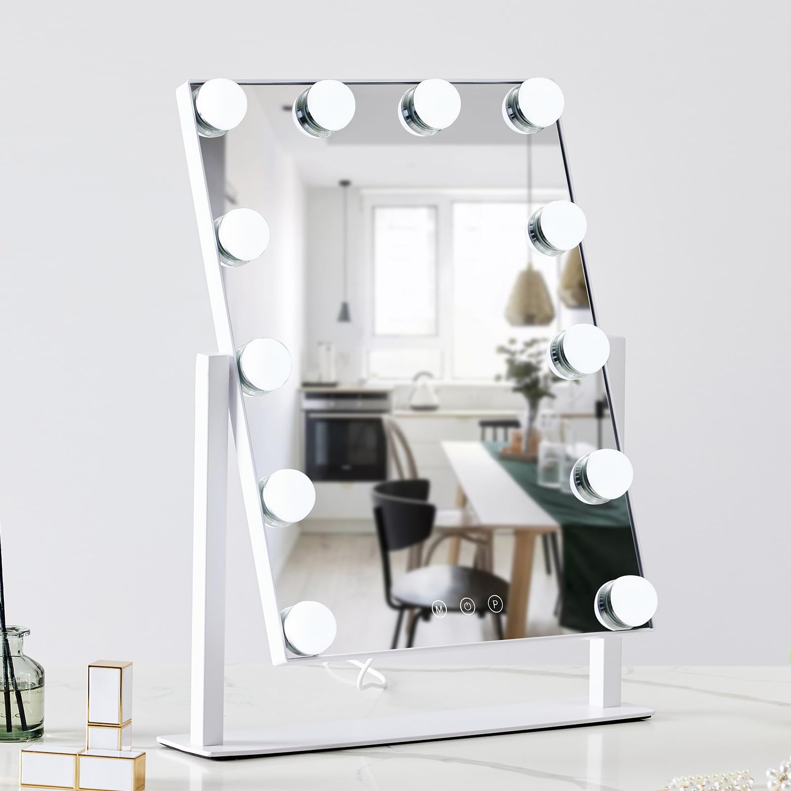 HIEEY Hollywood mirror in 360° rotation for flexible viewing angles.