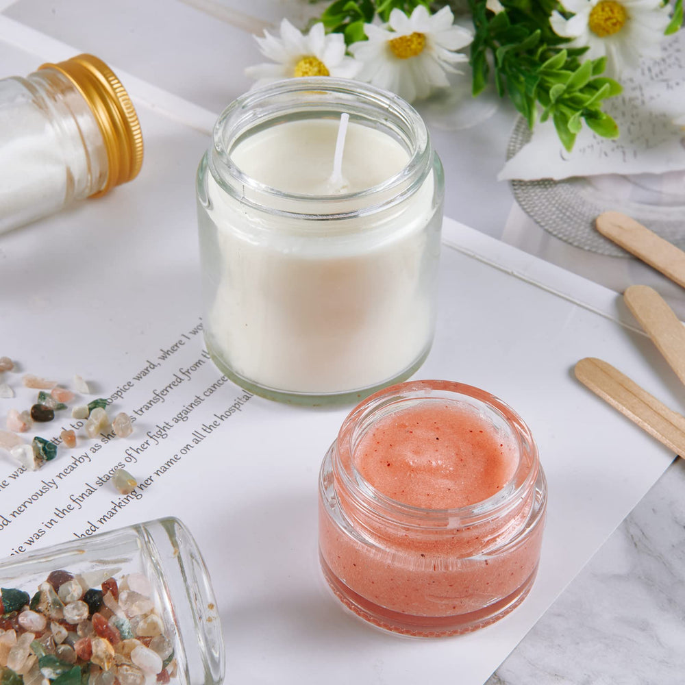 Hoa Kinh 40-pack clear round containers ideal for DIY cosmetics and samples.