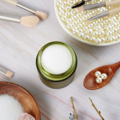 11 Hoa Kinh green frosted glass jar highlights premium look for powder storage
