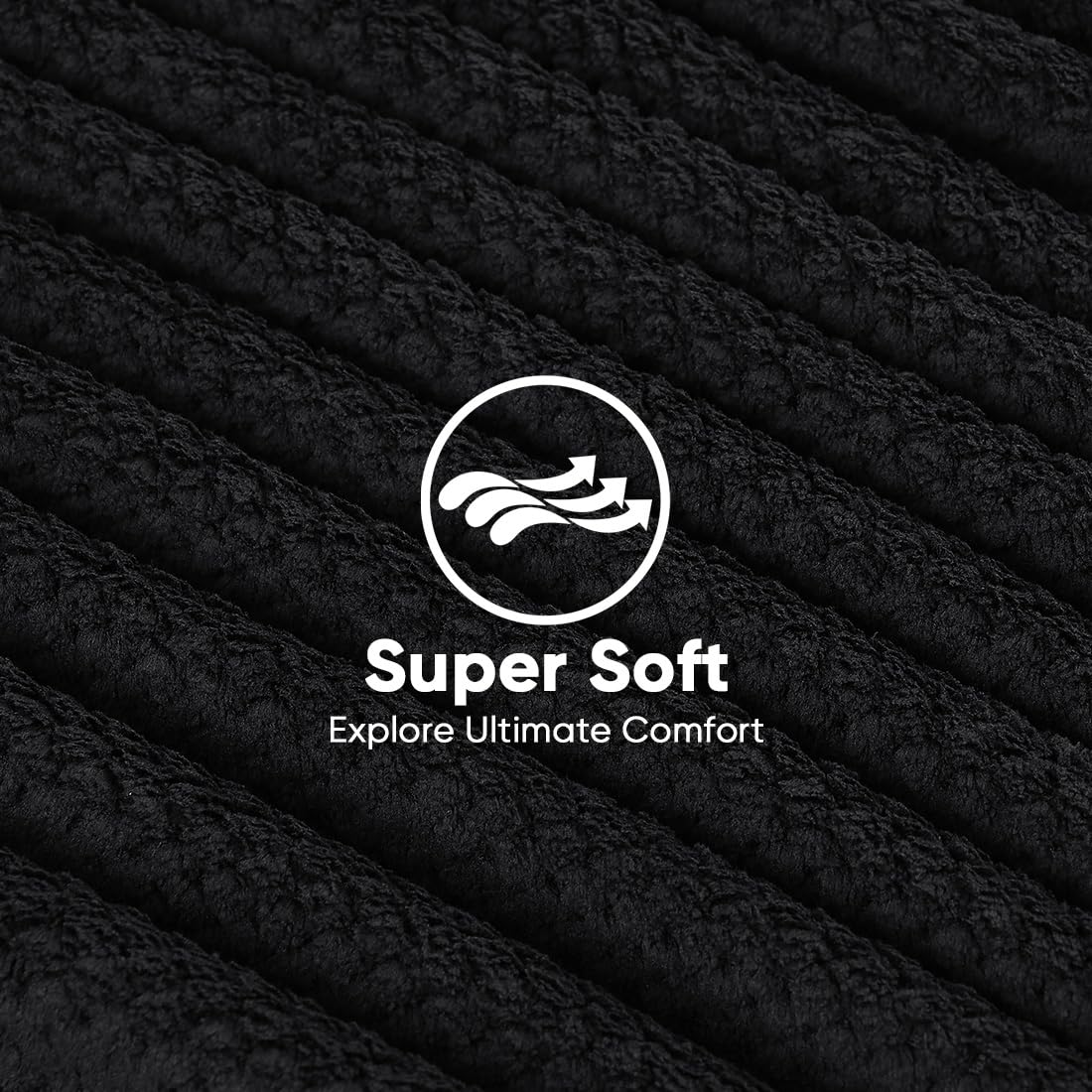 HOMEXCEL microfiber towel close-up demonstrates softness and durability for salon use.