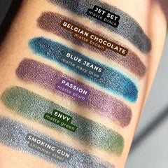 Honeybee Gardens Effortless Eye Liner vegan gluten-free symbols showcases mindful beauty