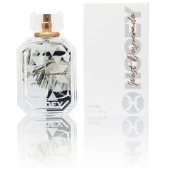 HOOEY West Desperado bottle front highlights rugged elegance and Western charm.