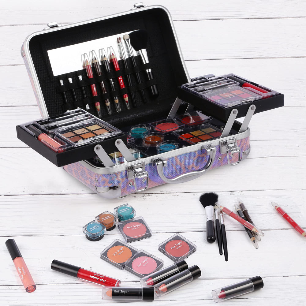 Hot Sugar makeup brushes set enables precise, beginner-friendly application.