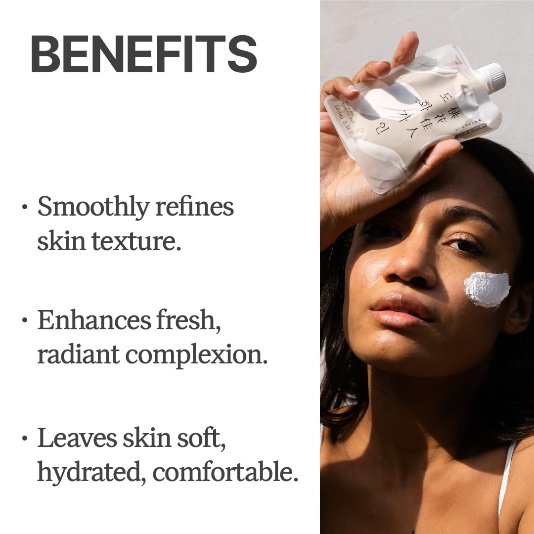 House of Dohwa White Rice Mask cream texture reveals real rice grains for soft scrub and cleansing.
