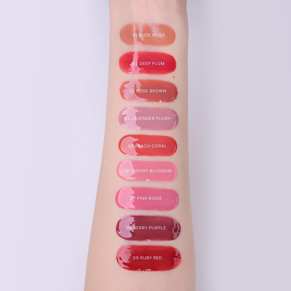 House of Hur Moist Ampoule Blusher packaging size 0.68 fl oz supports on-the-go touch-ups.